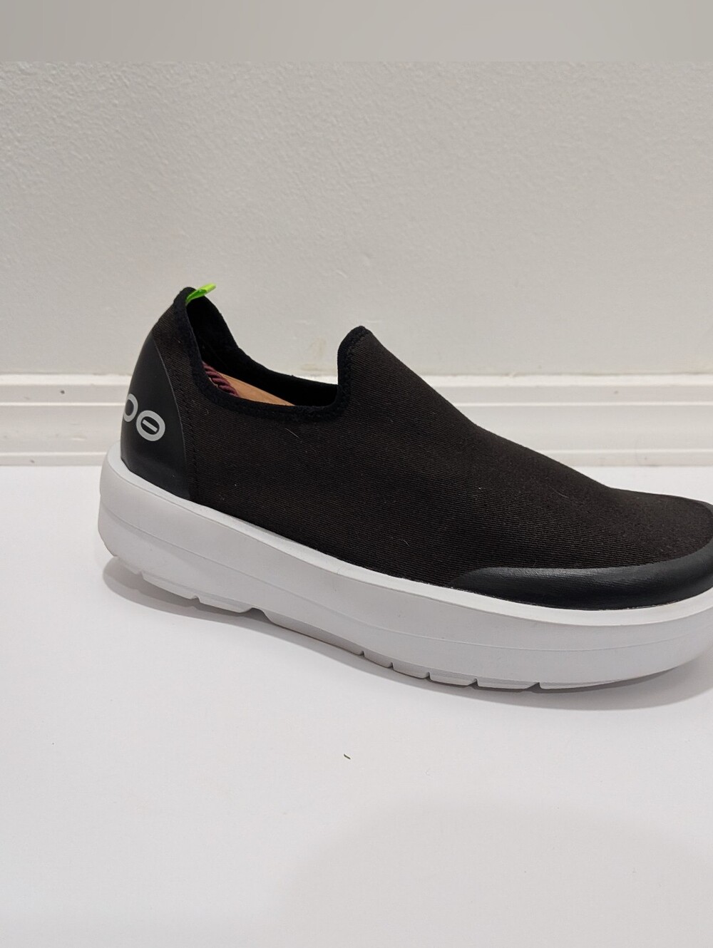 Oofos Women's Oofos - Oomg Eezee Low black Shoe Size 10